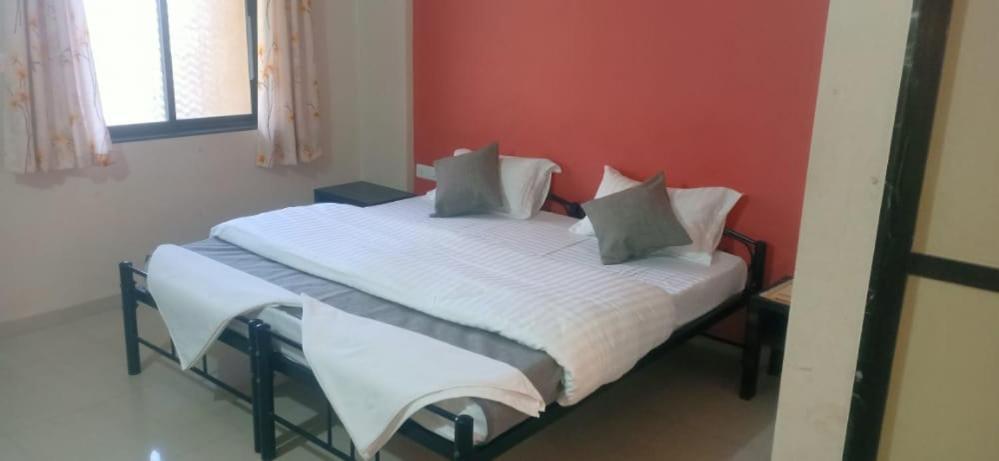 Hotel Rajendra Chinchani 외부 사진