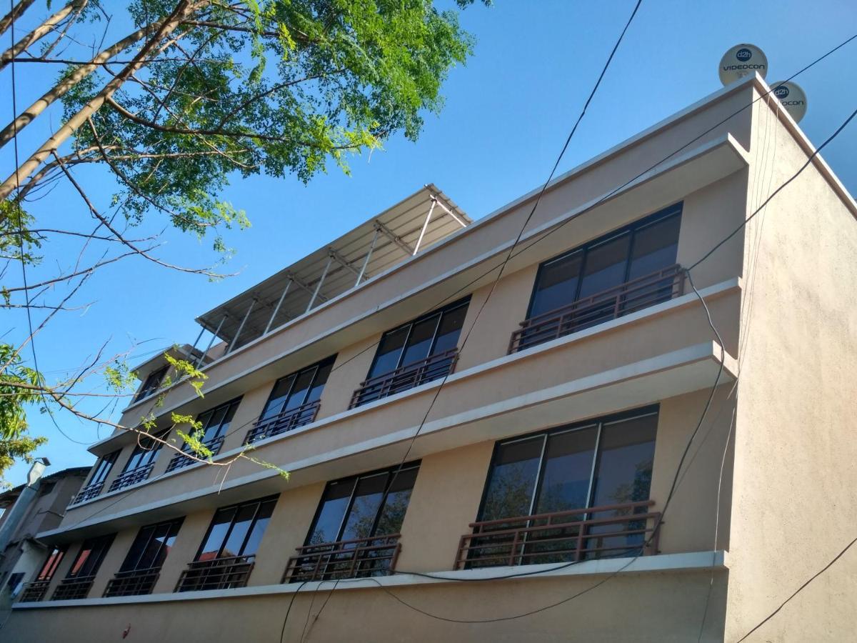 Hotel Rajendra Chinchani 외부 사진